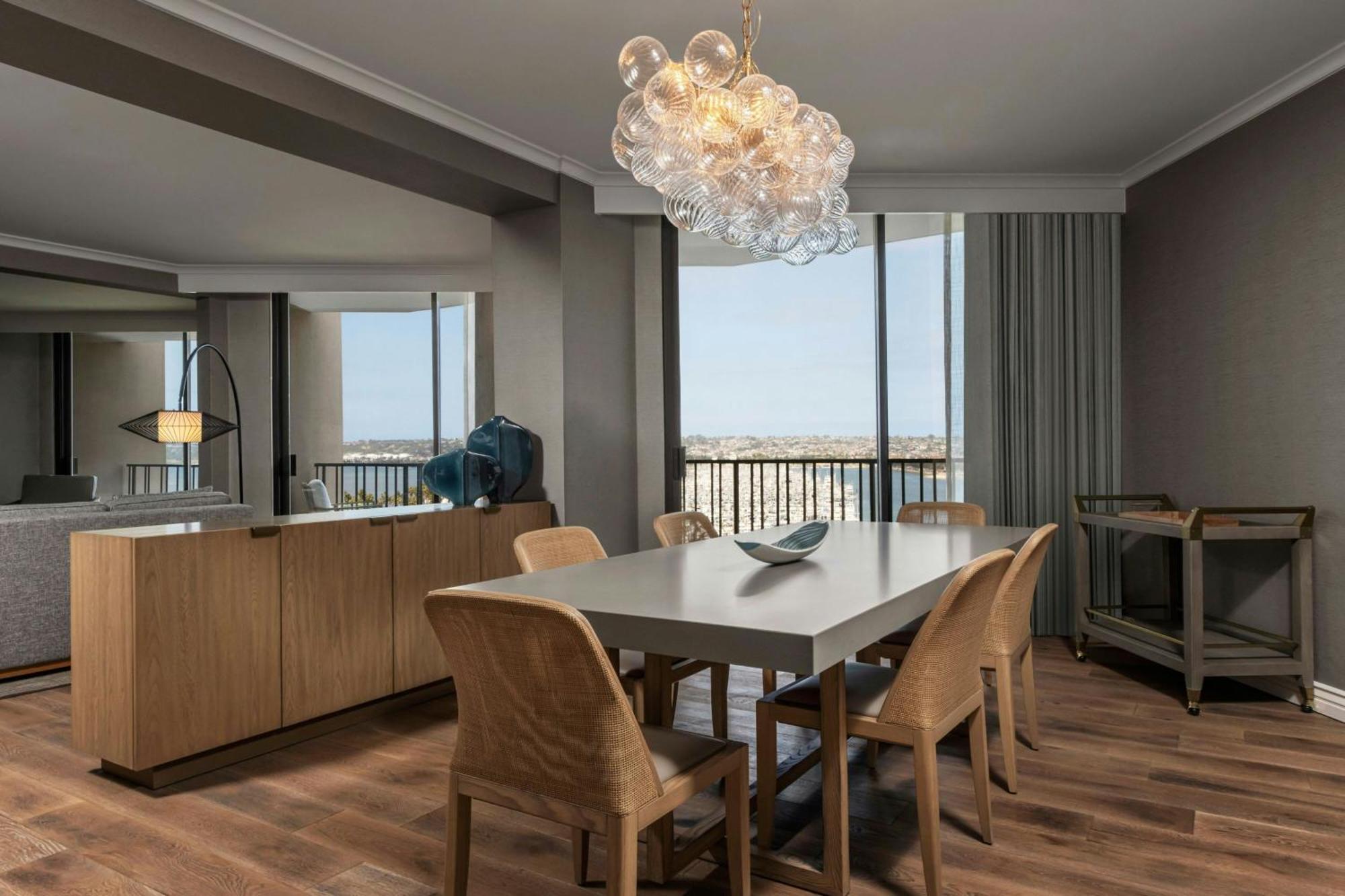 Sheraton Hotel&marina Hotel